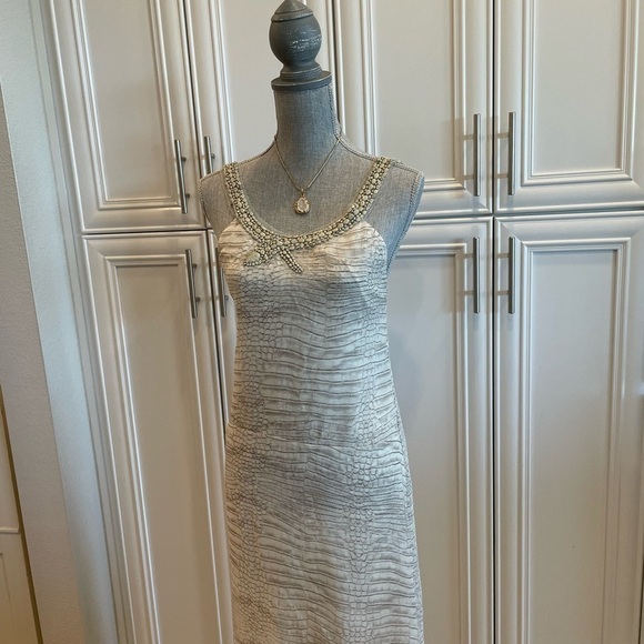 BCBG dress - Picture 4 of 9